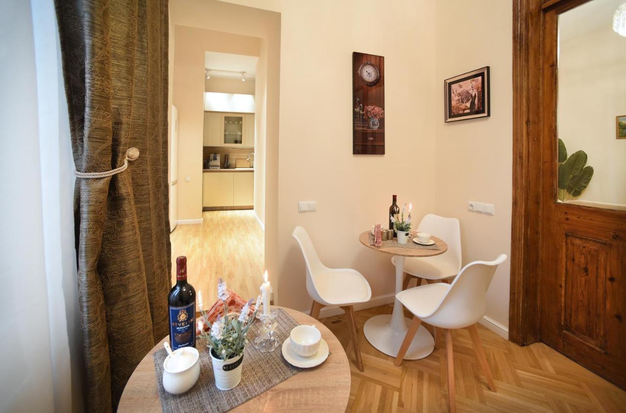 City Lux Hotel Tbilisi ภายนอก รูปภาพ