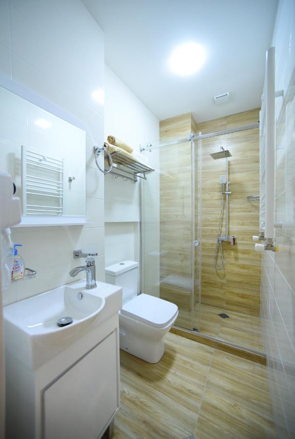 City Lux Hotel Tbilisi ภายนอก รูปภาพ