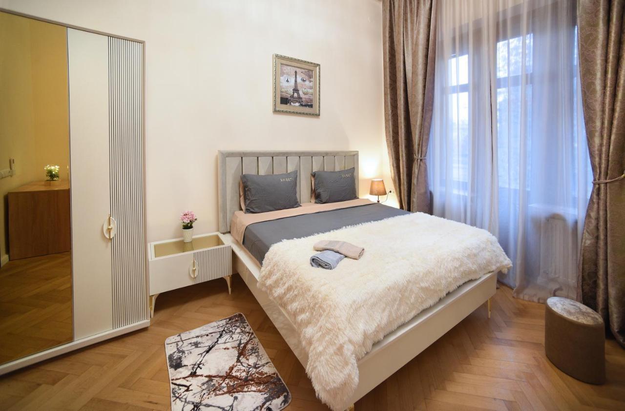 City Lux Hotel Tbilisi ภายนอก รูปภาพ