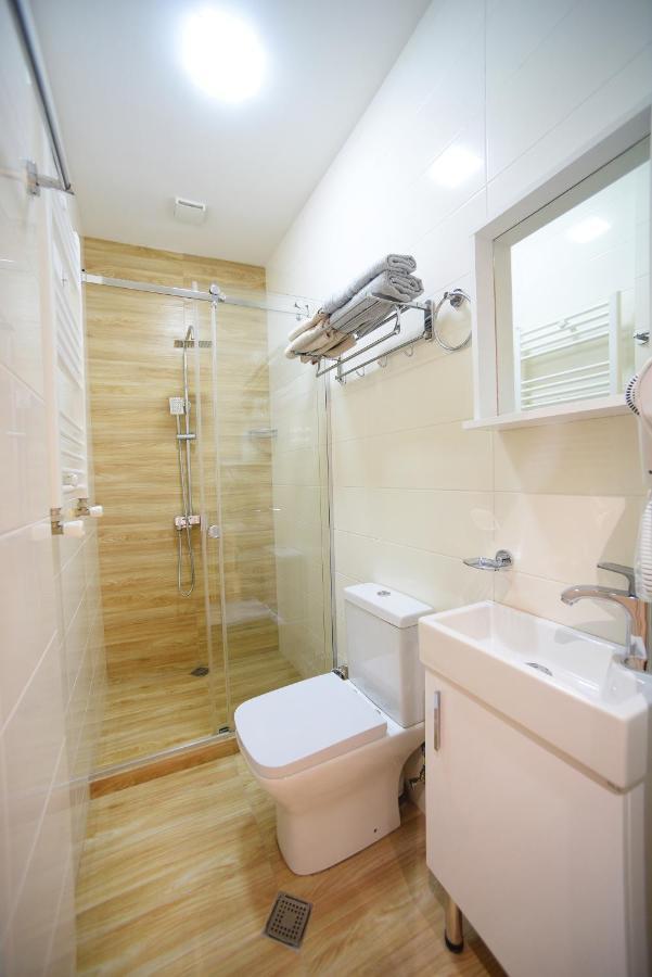 City Lux Hotel Tbilisi ภายนอก รูปภาพ
