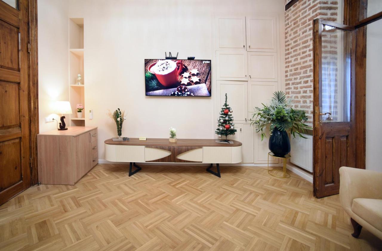 City Lux Hotel Tbilisi ภายนอก รูปภาพ