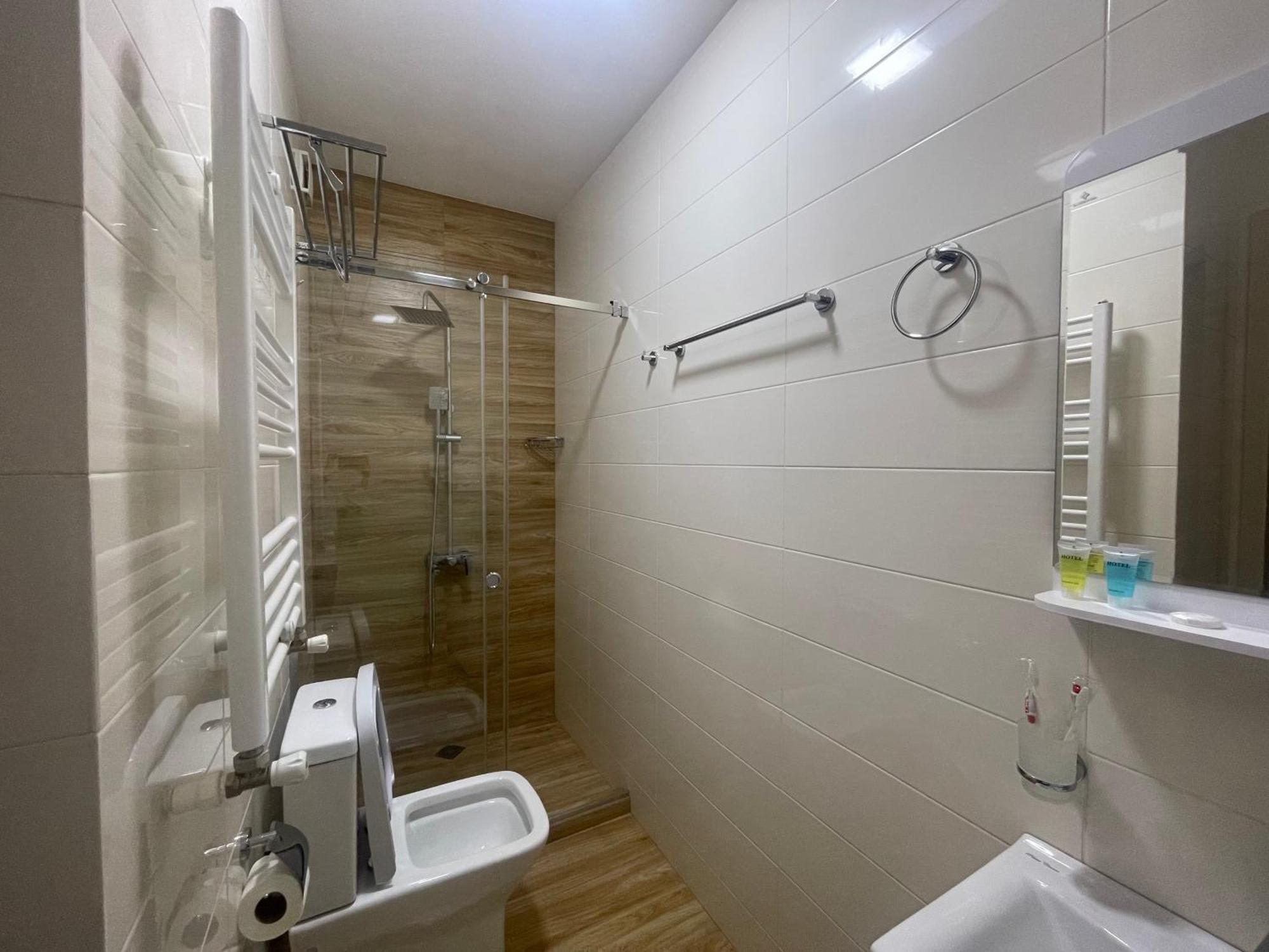 City Lux Hotel Tbilisi ภายนอก รูปภาพ